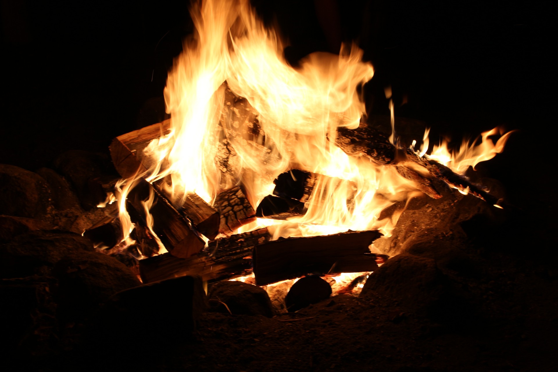 Perlunya buat unggun api semasa camping